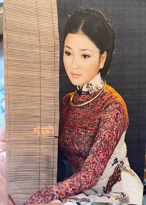 Nguyễn Thị Huyền từng có cuộc hôn nhân với người đàn ông Việt kiều hơn cô 7 tuổi. Cặp đôi có với nhau một con gái tên là Tống Khánh Linh. Thông tin Nguyễn Thị Huyền ly hôn chỉ được biết đến khi Đàm Vĩnh Hưng tiết lộ. Ảnh: FBNV