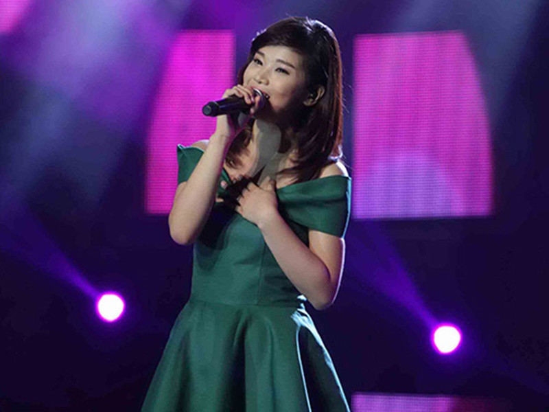 Hoàng Yến Chibi sinh năm 1995. Cách đây nhiều năm, cô là gương mặt quen thuộc với teen Hà Nội khi thường xuyên tham gia diễn các chương trình của quận đoàn từ ngày còn thiếu nhi. Hoàng Yến Chibi bắt đầu gây chú ý khi đoạt giải á quân Học viện ngôi sao 2014. Ảnh: Người lao động