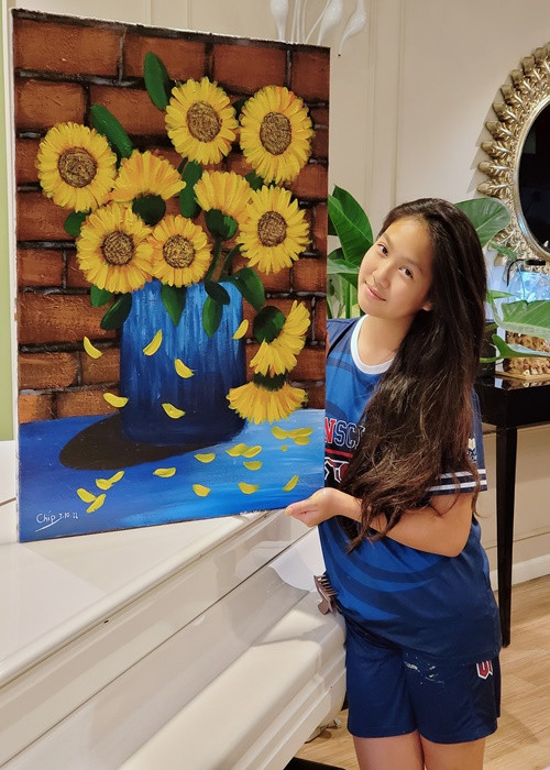 Mạnh Trường chia sẻ, con gái yêu thích vẽ.