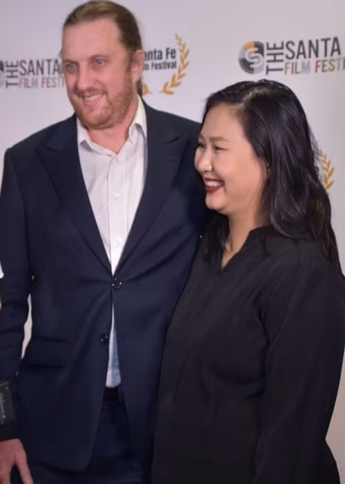 Nhã Uyên và Aaron kết hôn năm 2014 sau 10 tháng hẹn hò. Cặp đôi sinh con gái đầu lòng 3 năm sau và con gái thứ hai sau khi đóng máy phim "Đêm tối rực rỡ" năm 2019.