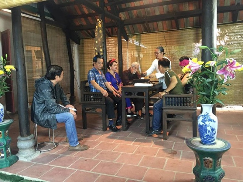 Trong phim "Cưới ngay kẻo ế", nghệ sĩ Mai Ngọc Căn đóng vai bố của ông Cẩm (nghệ sĩ Công Vượng đóng). Vì sức ép và quá sốt ruột, nên ông bố này đã ép vợ chồng ông Cẩm và bà Lẩm (nghệ sĩ Minh Hằng đóng) phải cho con gái lấy chồng sớm. Ảnh: An ninh thủ đô