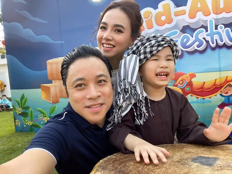 Nam đạo diễn phim "Mắt biếc" có đời tư sạch scandal.