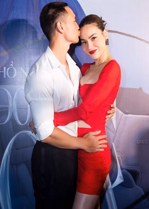 Nam diễn viên phim "Hương ga" luôn chiều chuộng nửa kia của mình.