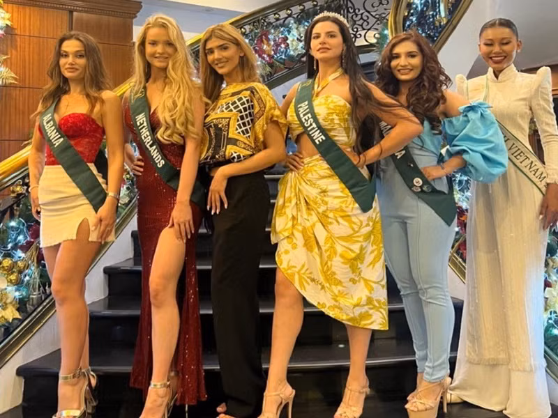 Đại diện Việt Nam đọ sắc dàn đối thủ khi nhập cuộc. Ảnh: Missosology