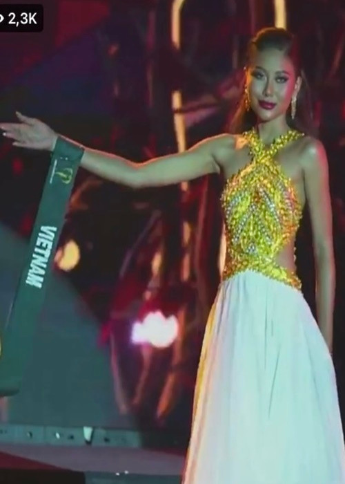 Trước chung kết, Thu Thảo tâm sự: "Thảo không biết từ khi nào mình không còn là mình nữa, mình không còn cảm thấy tự do nữa và mỗi ngày Thảo tự tìm động lực cho chính mình. Thảo đã thay đổi và cố gắng nỗ lực...". Ảnh: Yan