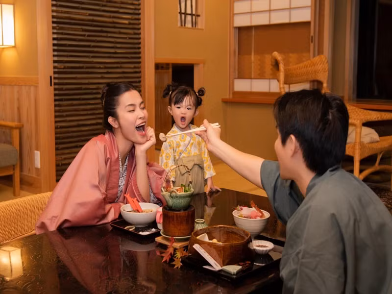 Bé Winnie lần đầu du lịch nước ngoài.