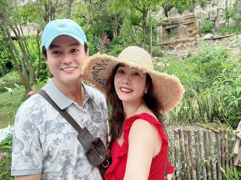 Thanh Trúc kém Cao Minh Đạt 8 tuổi. Cô đang kinh doanh, không hoạt động nghệ thuật. Ảnh: FBNV