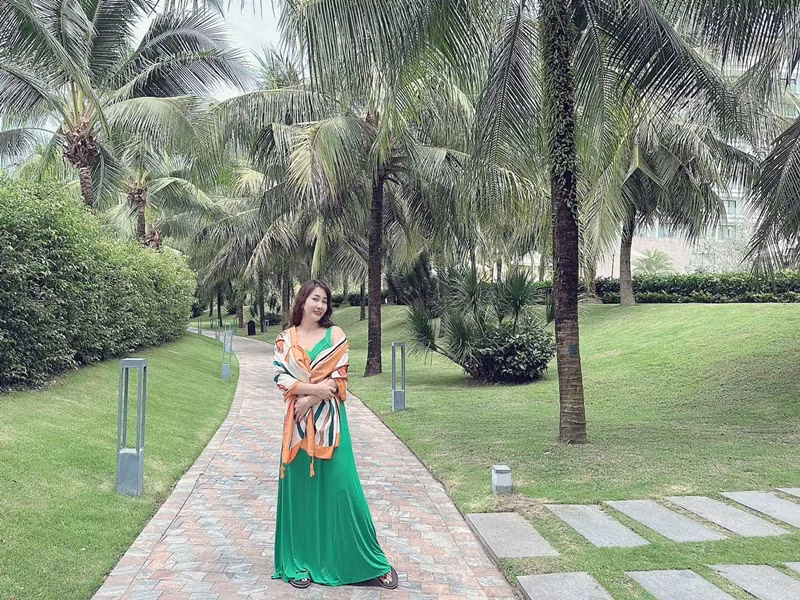 Thanh Trúc ngày càng trẻ trung, gợi cảm sau khi kết hôn. Ảnh: FBNV