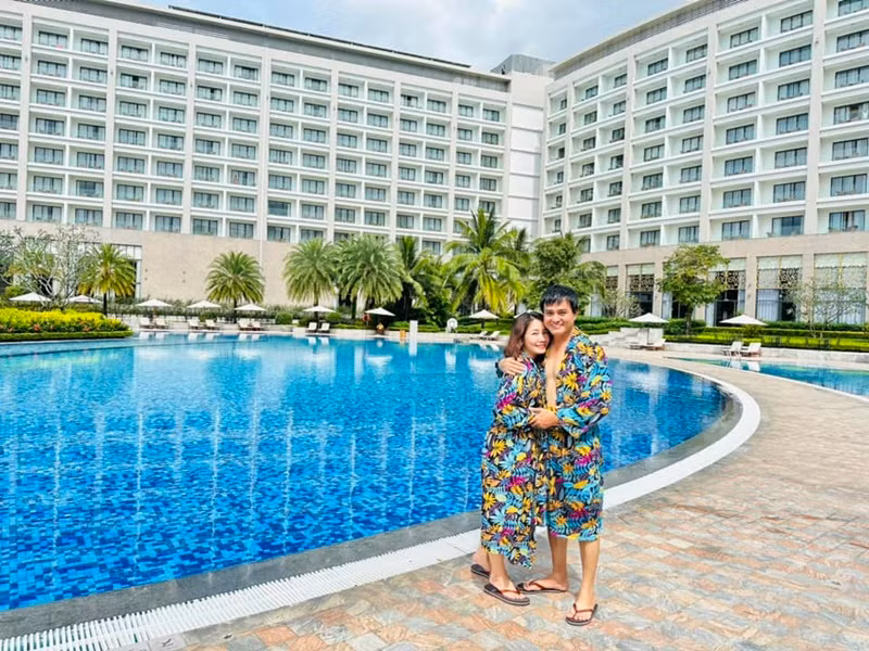 Hồi tháng 10 vừa qua, vợ chồng Cao Minh Đạt kỷ niệm 6 năm ngày cưới. Ảnh: FBNV