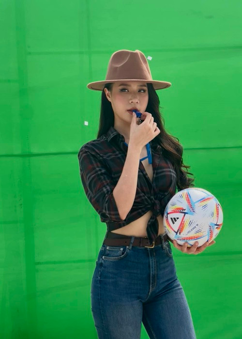 Nguyễn Hoàng Bảo Châu đảm nhận vai trò dẫn dắt chương trình "Nóng cùng World Cup 2022".