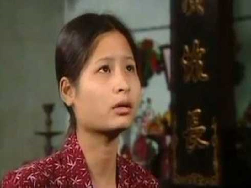 Thanh Giang vào vai Đào - người yêu của Tùng, con gái ông Hàm. Ngoài "Đất và người", cô còn tham gia phim "Cỏ lông chông", "Hương đất". Sau khi lập gia đình, Thanh Giang rút khỏi làng giải trí. Ảnh: VTC