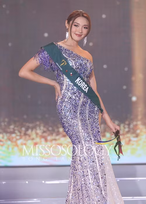 Mina Sue Choi vừa đánh bại 85 người đẹp khác để đăng quang Miss Earth 2022 - Hoa hậu Trái đất 2022. Ảnh: Missosology