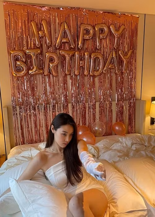 Gu ăn mặc ngoài đời của tân hoa hậu được đánh giá tinh tế, sành điệu. Ảnh: Instagram