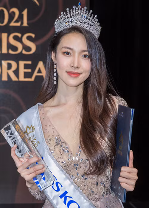 Trước khi thi quốc tế, người đẹp đoạt danh hiệu Á hậu 1 tại cuộc thi Hoa hậu Hàn Quốc 2021. Ảnh: Missosology