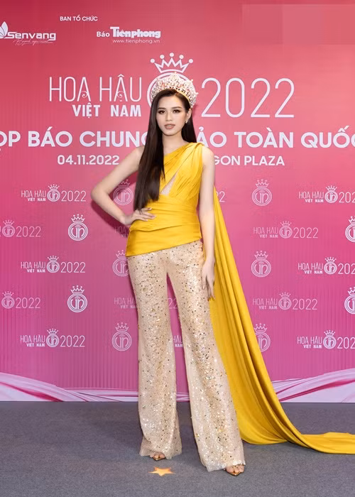 Đỗ Thị Hà đồng hành cùng Hoa hậu Việt Nam 2022 với vai trò đương kim hoa hậu.