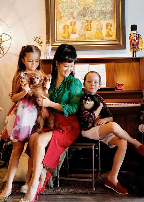 Khi chồng cũ công khai cuộc sống mới, 2 con của Hồng Nhung sang chấn tâm lý. Nhận thấy sự bất ổn về mặt tâm lý của hai con, Hồng Nhung tìm đến bác sĩ tâm lý ở bệnh viện và gắn kết với cô giáo của các con. Sau đó, được sự quan tâm và yêu thương từ gia đình, nhà trường, bé Tôm, Tép đã ổn định trở lại.