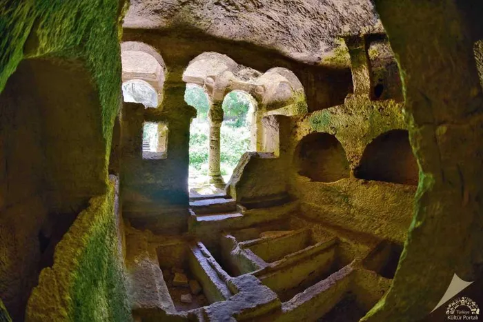 Sau khi hoàn thành, đường hầm Titus trải dài 1,4 km