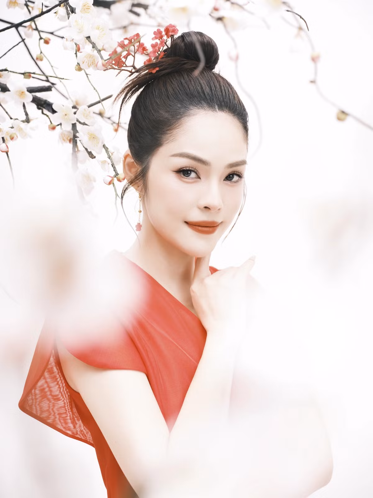 Duong Cam Lynh: “Luc gap bien co, ban be quay lung voi toi