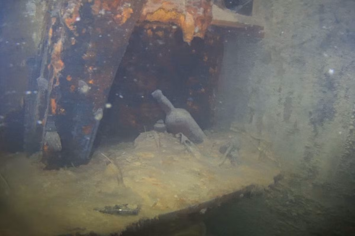 Một nghiên cứu mới được công bố mới đây trên tạp chí PLOS On đã bác bỏ giả thuyết về ngộ độc chì, không phát hiện sự chênh lệch đáng kể về mức độ chì trong cơ thể giữa các thủy thủ sống và đã chết.