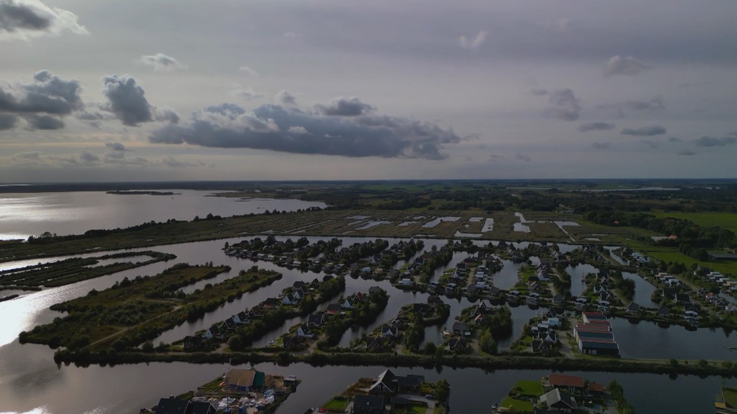 Phần lớn diện tích Hà Lan nằm dưới mực nước biển nên người dân thực sự yêu thích cuộc sống gắn liền với nước