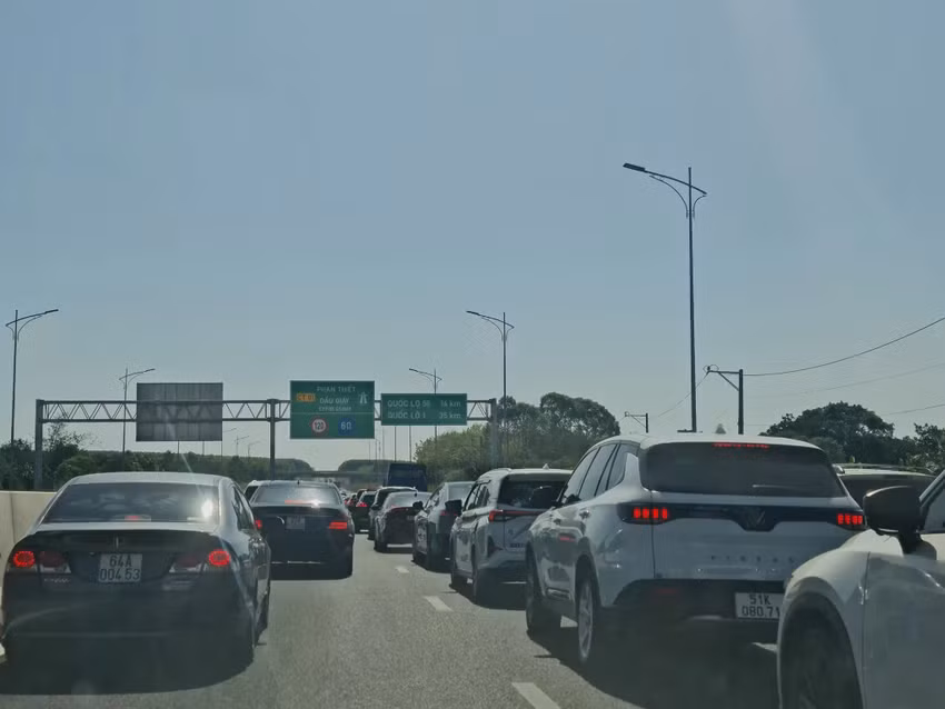 Ket xe tren cao toc TP.HCM - Long Thanh - Dau Giay