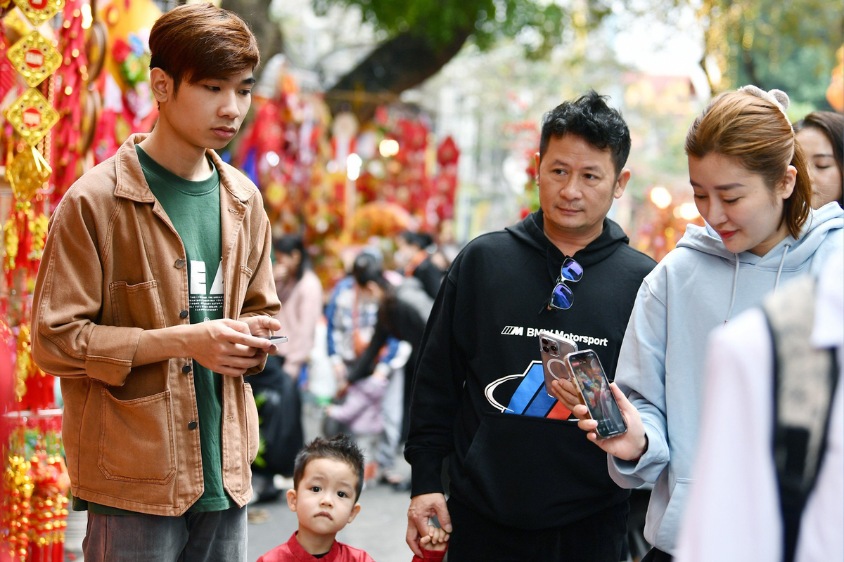 Ca si Bang Kieu tuoi 51: Cham con, nau com va it bi vo mang-Hinh-2