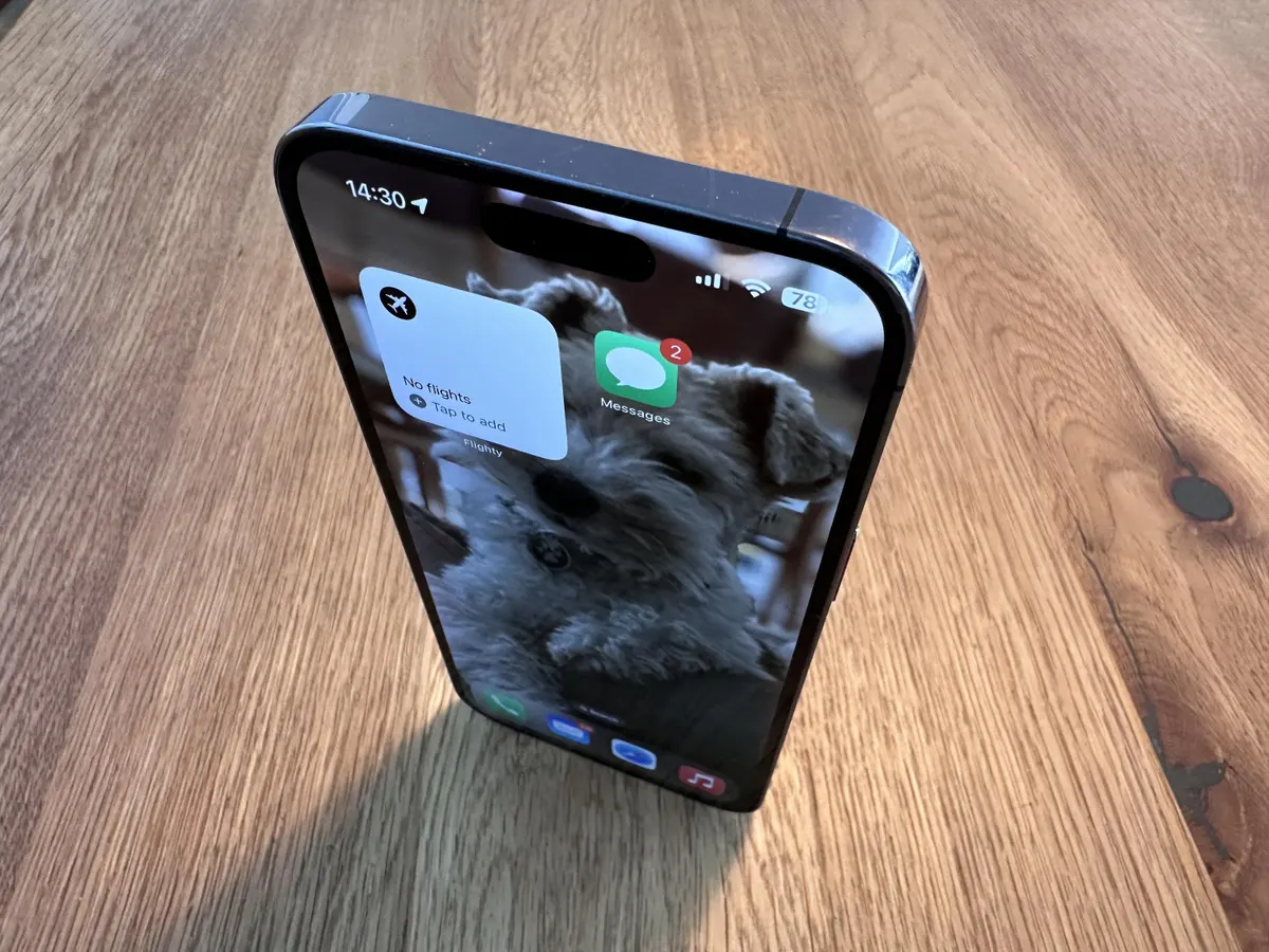 Các mẫu iPhone 15 hiện tại không có tính năng này, chỉ có ở iPhone 15 Pro và iPhone 15 Pro Max.