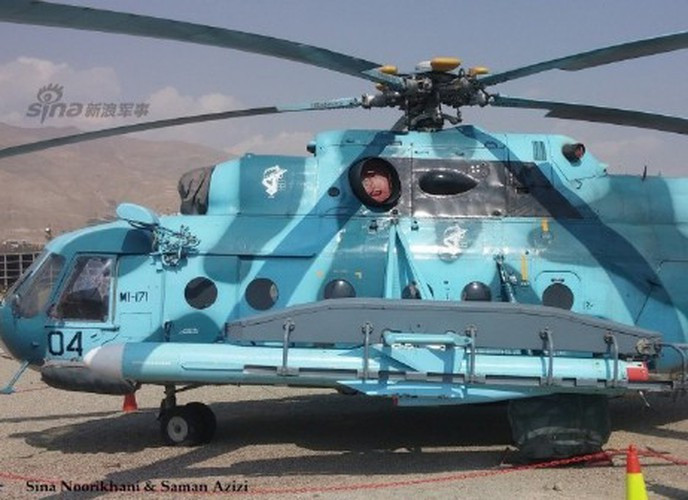 Hiện loại tên lửa C-802 đang được Iran trang bị cả trên chiến hạm, trên các xe mang phóng và trực thăng vũ trang.