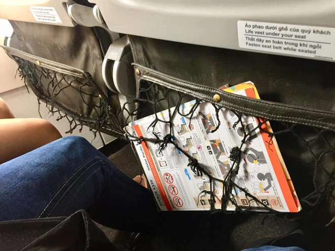 Qua te ghe may bay Jetstar Pacific bi khach to rach buom-Hinh-3