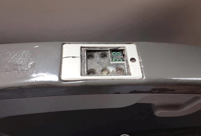 Qua te ghe may bay Jetstar Pacific bi khach to rach buom-Hinh-2