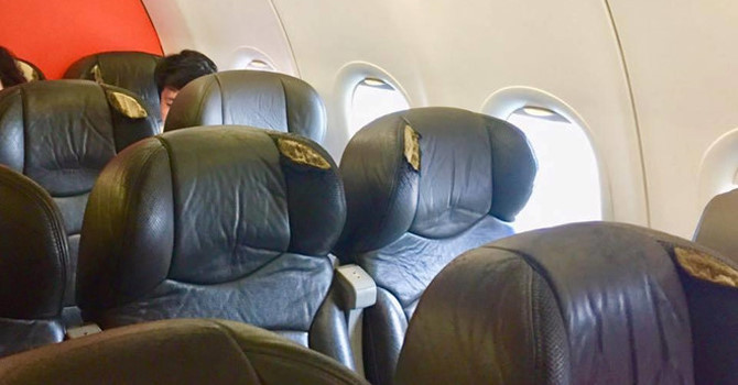 Qua te ghe may bay Jetstar Pacific bi khach to rach buom