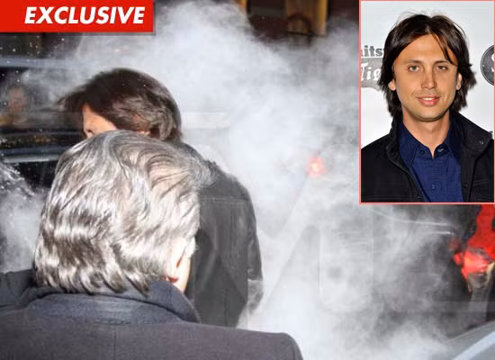 Những ngôi sao là nạn nhân của bom bột - Hình 5 Nhung ngoi sao la nan nhan cua bom bot-Hinh-5