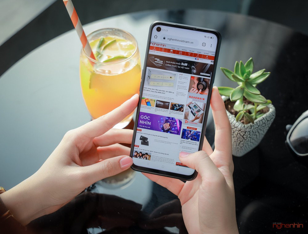 Sức mạnh bên trong OPPO A92 đến từ chip Snapdragon 665, RAM 8GB và ROM 128GB, giao diện ColorOS 7.1 dựa trên hệ điều hành Android 10 mới nhất của Google. Bộ vi xử lý đến từ Qualcomm, dung lượng RAM lớn kết hợp Hyper Boost cải thiện hiệu quả hiệu năng xử lý nhanh mượt các tác vụ mà chơi game.