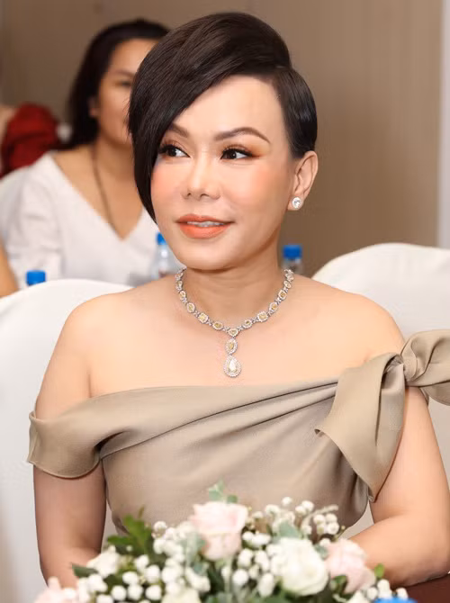 Viet Huong: “Gia tai du an ca doi la phat ngon luc buc xuc cua toi“