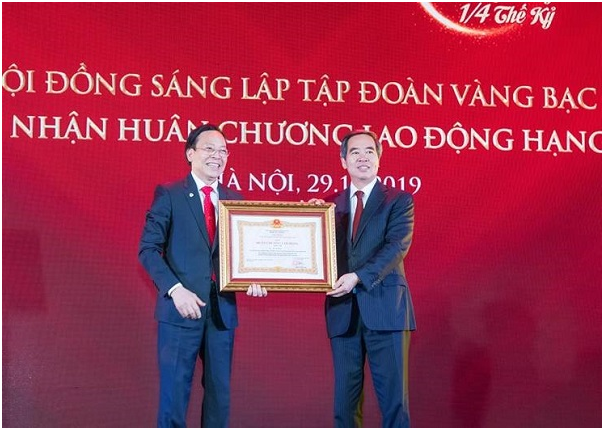 Le ky niem 25 nam thanh lap TD vang bac da quy Doji, nhan huan chuong lao dong hang nhat-Hinh-5