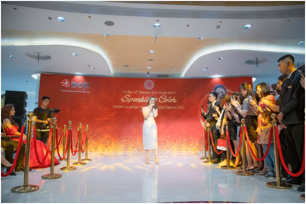 My Tam bung no cung fan trong Tuan le Trang suc DOJI 2019-Hinh-2