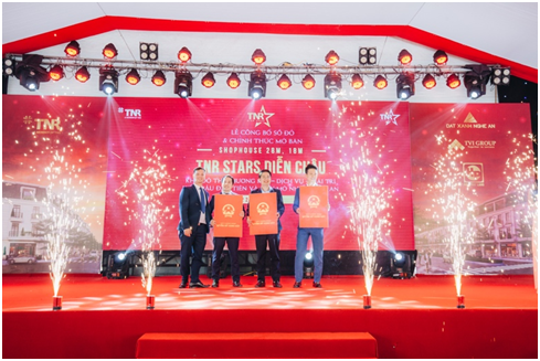 Le hoi chao don Giang sinh dau tien tai TNR Stars Dien Chau-Hinh-3