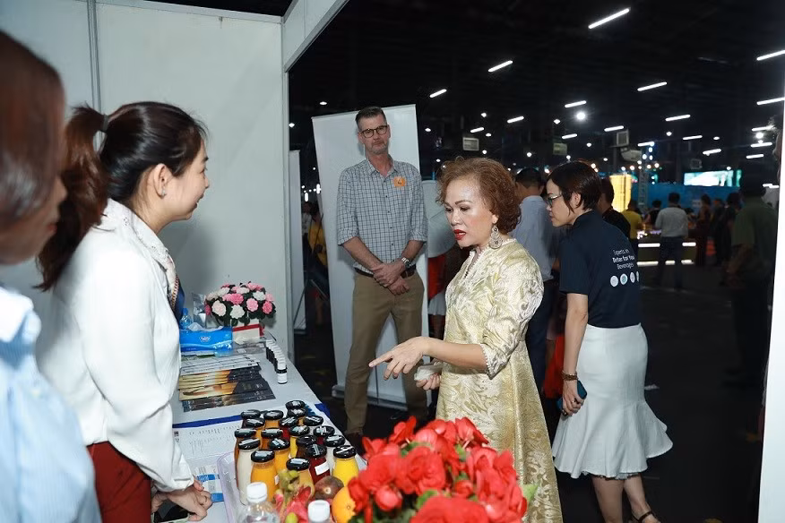 Cuoc tro chuyen voi tuong lai va loi cam ket 100 nam phat trien cua Tan Hiep Phat-Hinh-3