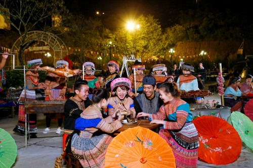 “Oscar du lich the gioi” vinh danh Sun World Fansipan Legend-Hinh-3