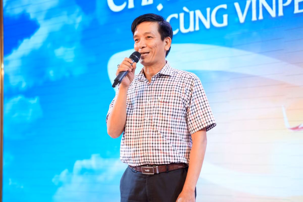 Gioi tre Viet khap the gioi do ve Viet Nam hoc phi cong-Hinh-2