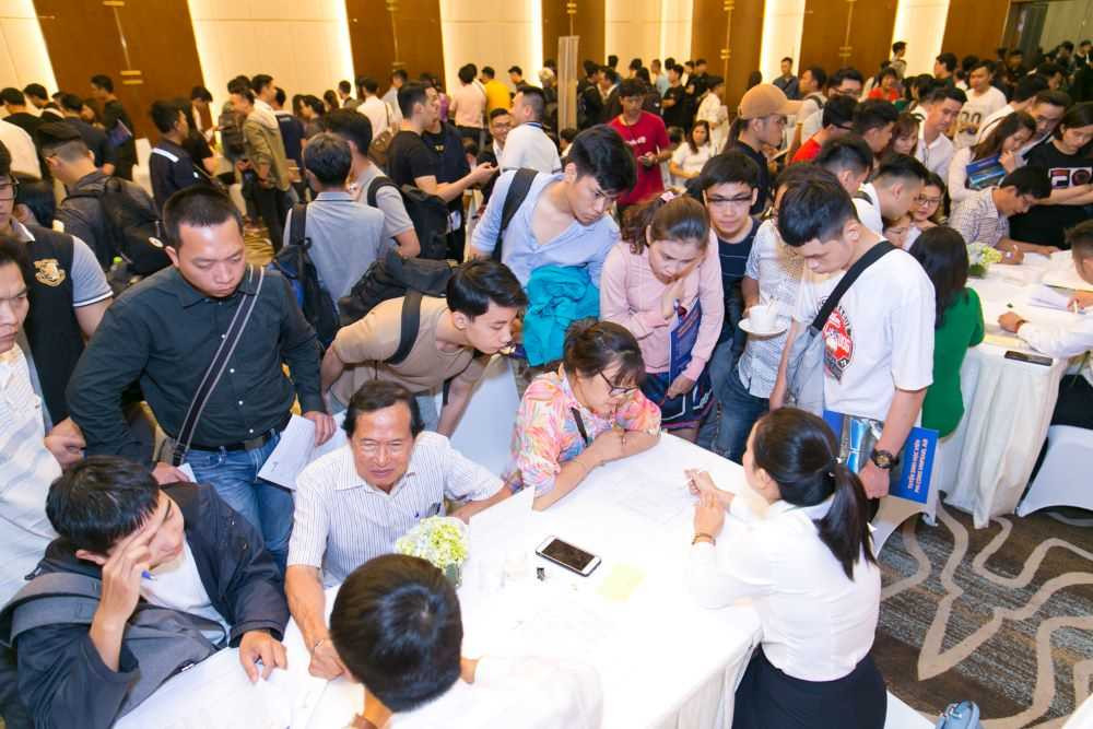 Gioi tre Viet khap the gioi do ve Viet Nam hoc phi cong-Hinh-8