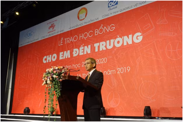 Chap canh uoc mo den truong cho 400 em hoc sinh tinh Dong Nai-Hinh-2