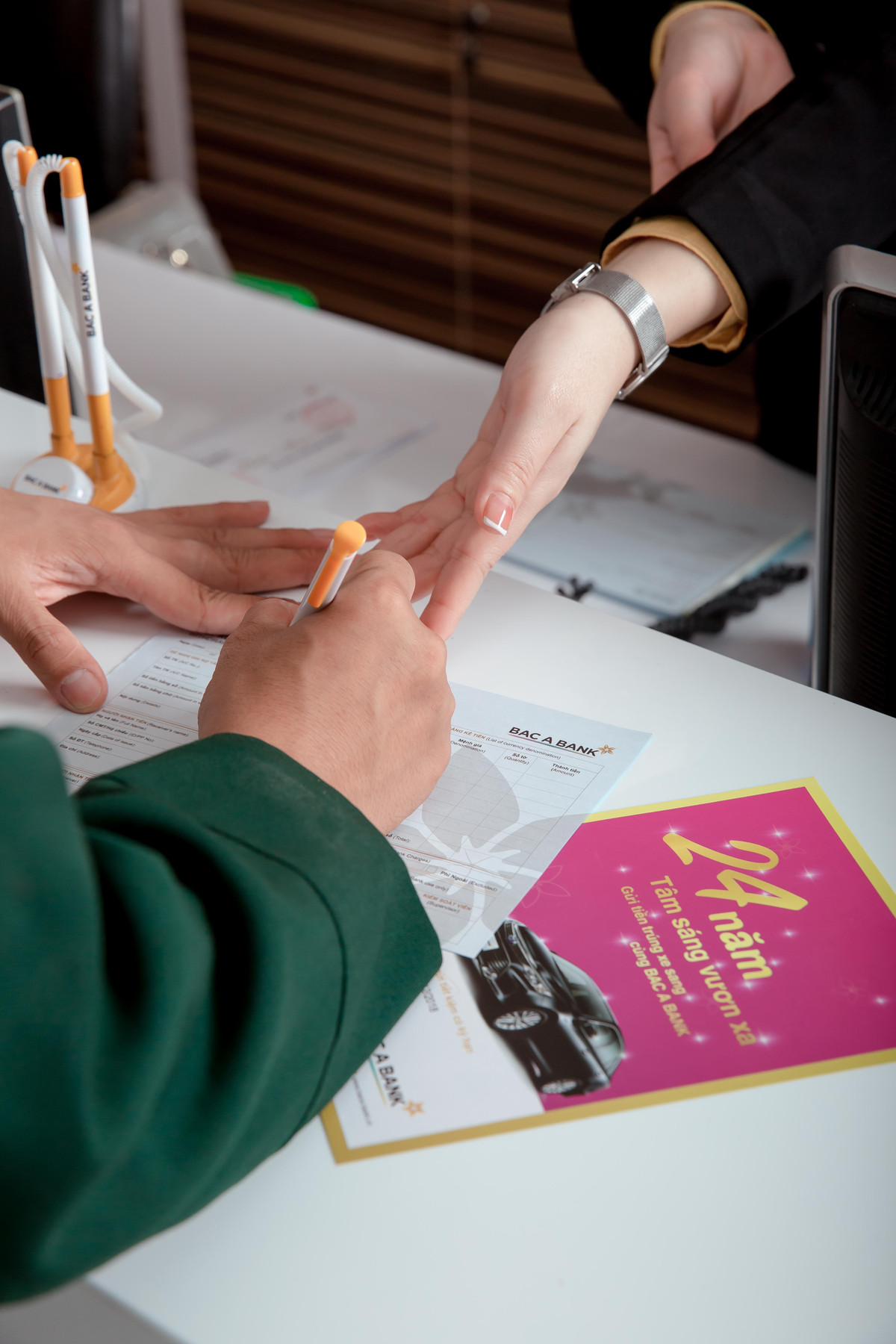 Dong hanh cung Chu nhat Do, BAC A BANK lan toa yeu thuong-Hinh-6