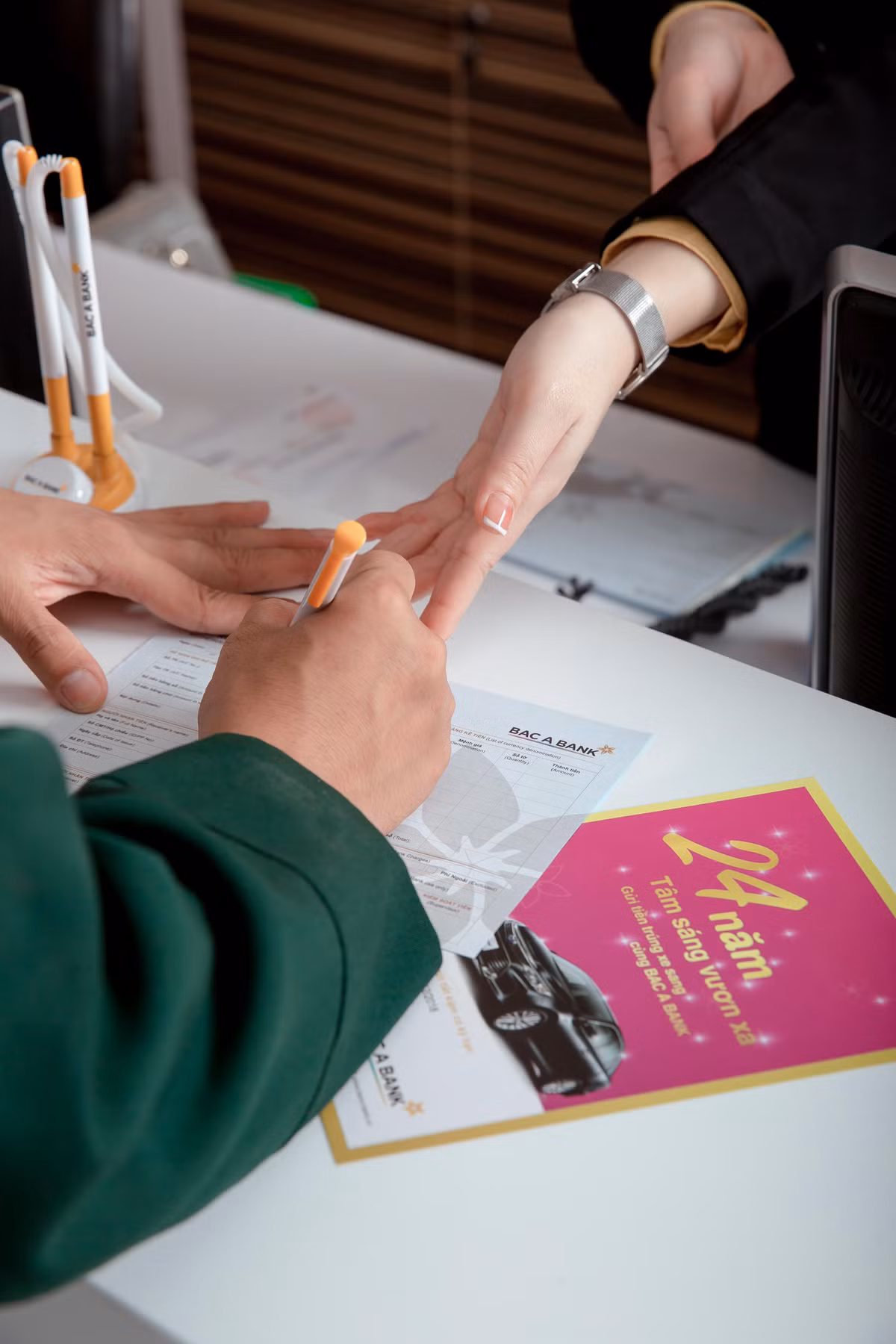 Dong hanh cung Chu nhat Do, BAC A BANK lan toa yeu thuong-Hinh-6