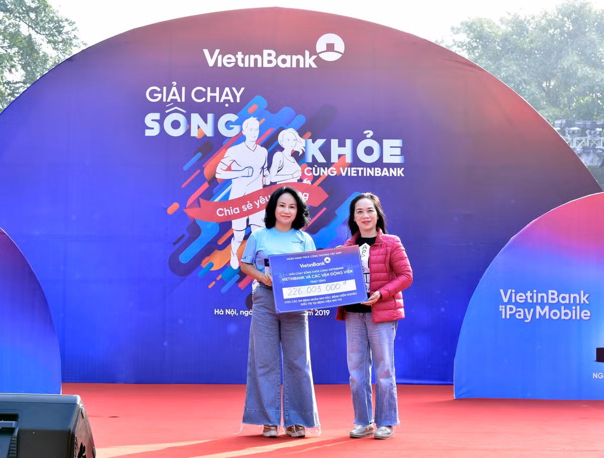 Giai chay “Song khoe cung VietinBank”: Lan toa va se chia yeu thuong