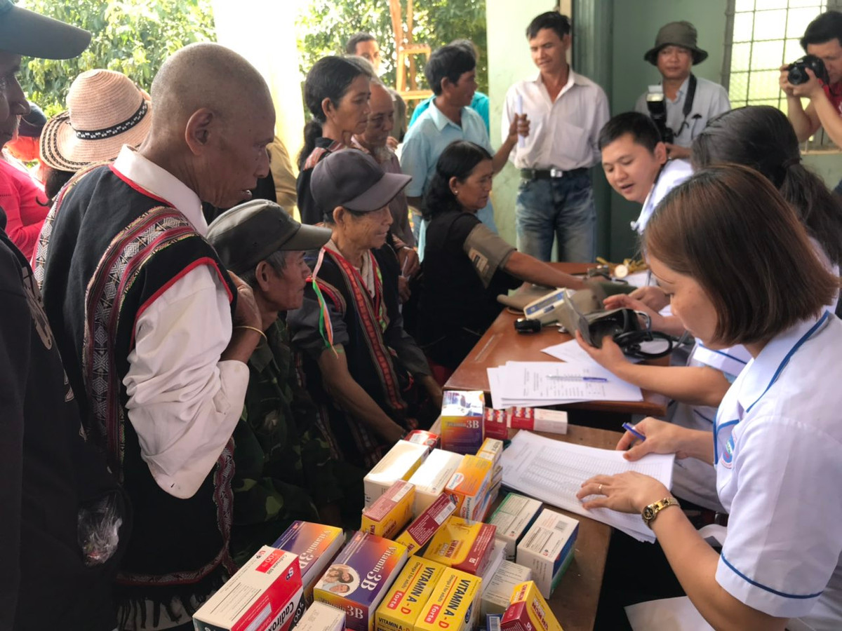 Nguoi dan Mang Yang han hoan don nguon nuoc sach ve ban lang-Hinh-4