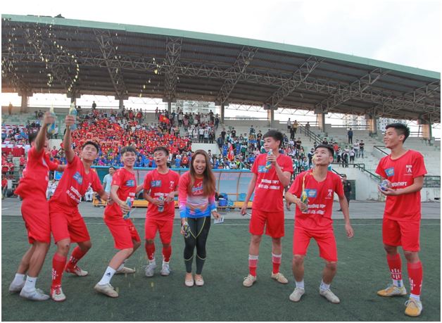 Mua giai thanh cong ruc ro cua Cup Number 1 Active-Hinh-3