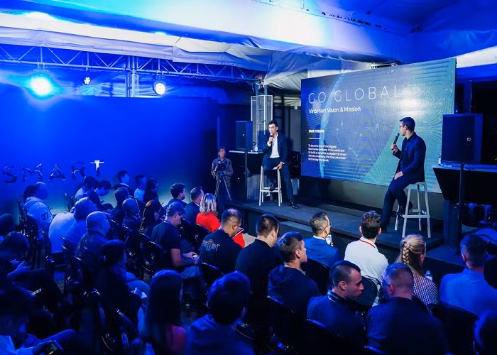 VinSmart ra mat tai thi truong Nga