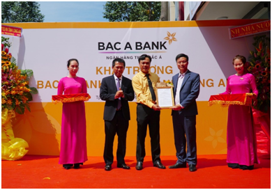 Bac A Bank khai truong chi nhanh moi, gia nhap thi truong tai chinh Long An-Hinh-4