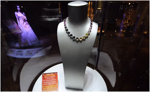 Hoa hau Luong Thuy Linh rang ro ben nhung bao vat ky luc cua DOJI-Hinh-4